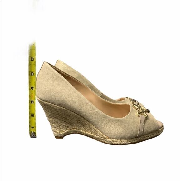 Expression Open Toe Wedge - Picture 2 of 8